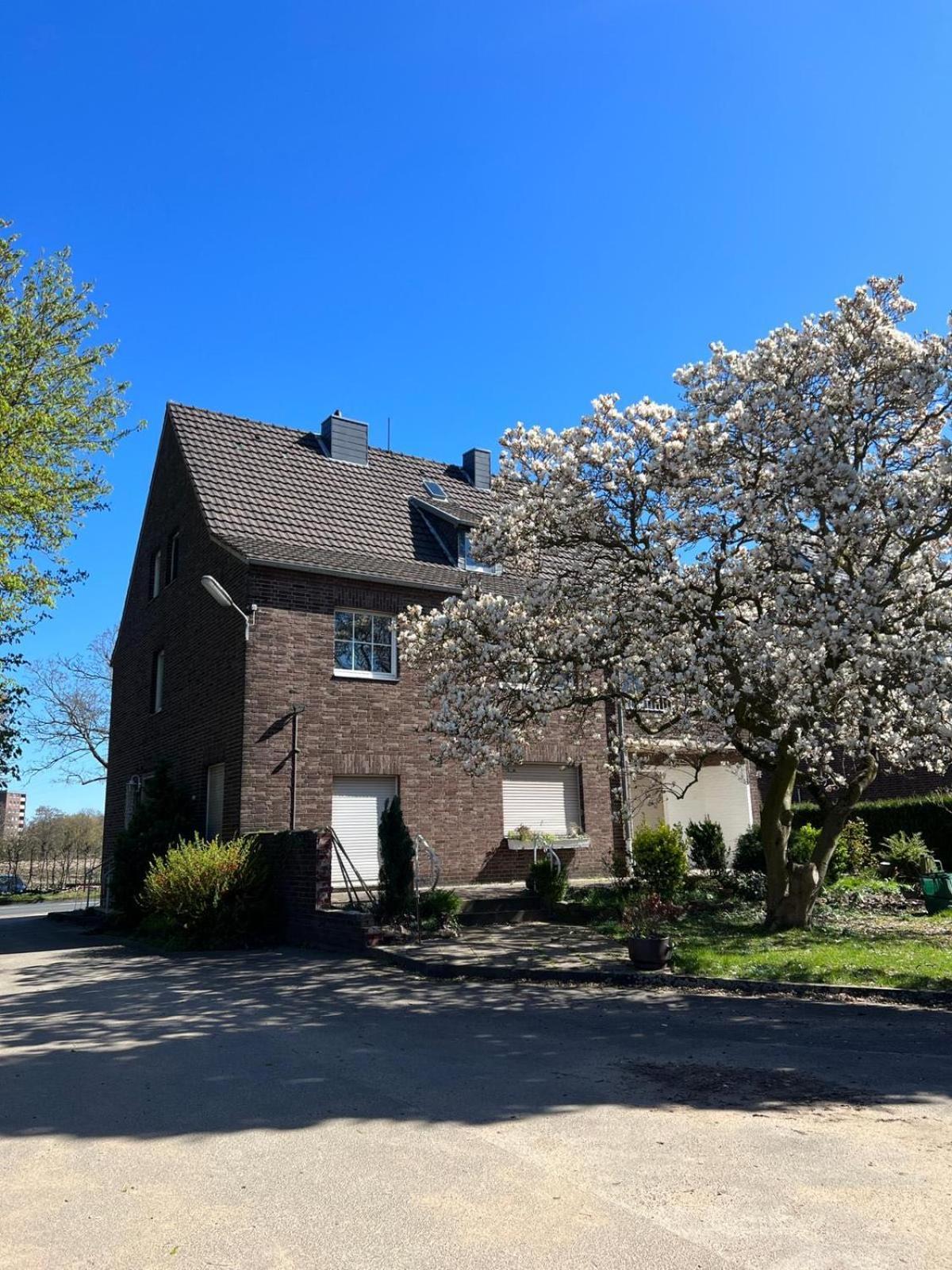 Haus Neuss-2Og Lägenhet Exteriör bild